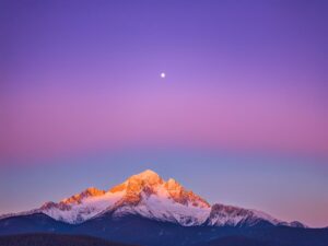 O Eclipse Solar: Um Espetáculo Cósmico de Rara Beleza